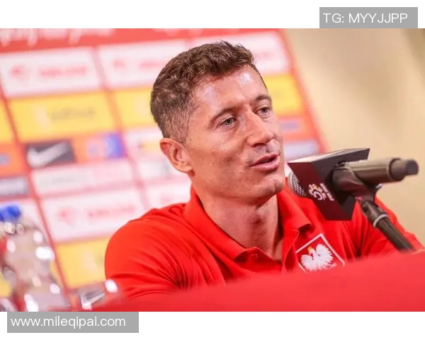 莱万重返德甲与旧主对决拜仁球迷怒斥其忘恩负义